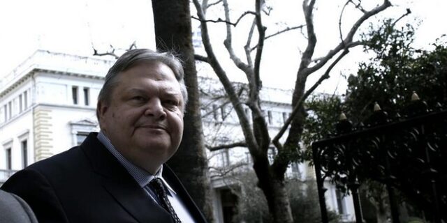 Ευ. Βενιζέλος: Κάνω έκκληση στην κυβέρνηση να αρθεί στο ύψος των περιστάσεων