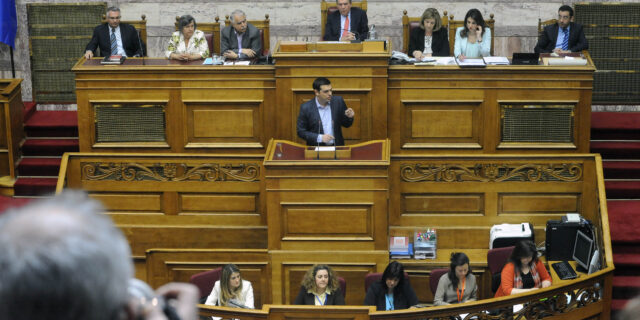 LIVE EIKONA: Ο Αλέξης Τσίπρας απαντά για το plan B και τις δηλώσεις Βαρουφάκη