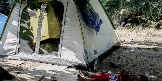 Επτά ανήλικοι μετανάστες από το Πεδίο του Άρεως μεταφέρθηκαν στο νοσοκομείο Παίδων Πεντέλης