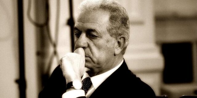Διαδοχή στη Ν.Δ: Ο ρόλος Αβραμόπουλου