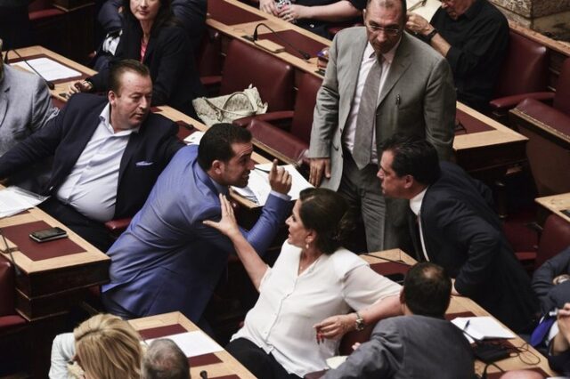Έντονος διαπληκτισμός Γεωργιάδη και Κάτανα στη Βουλή