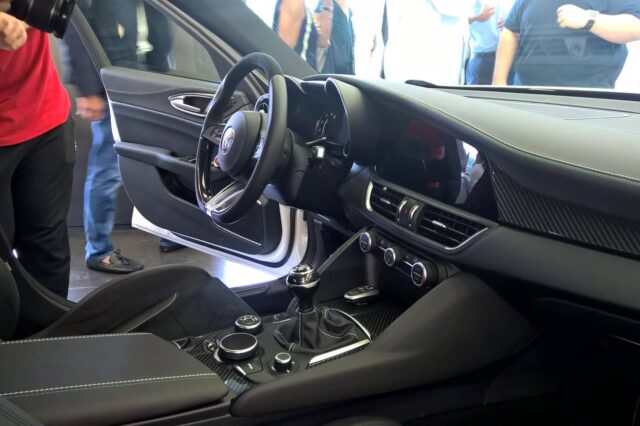 Ο όμορφος εσωτερικός κόσμος της Alfa Romeo Giulia