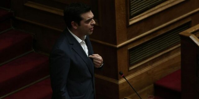Η συμφωνία ‘πέρασε’, ο ΣΥΡΙΖΑ διχάστηκε. Στο χέρι του Τσίπρα η πρωτοβουλία