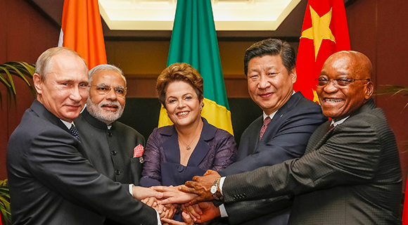 Άρχισε τη λειτουργία της η τράπεζα των BRICS