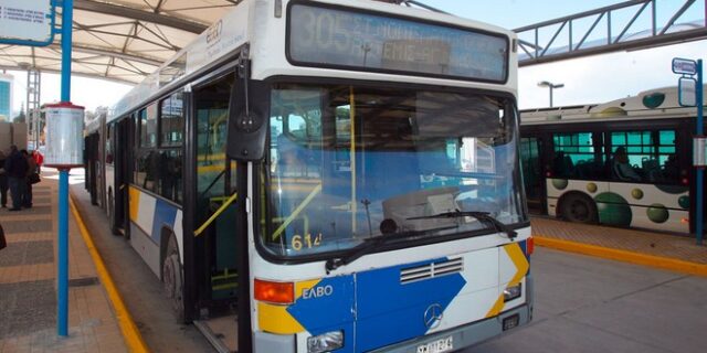 Χειροπέδες σε οδηγό αστικού λεωφορείου και στον γιο του που έκλεβαν πετρέλαιο κίνησης