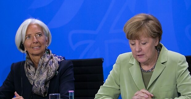 Γερμανικά ΜΜΕ:  Η Μέρκελ σε δύσκολη θέση. Το ΔΝΤ αποχωρεί από τη διάσωση της Ελλάδας
