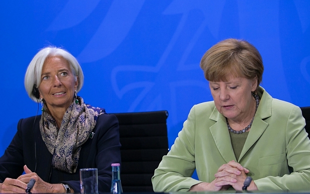 Γερμανικά ΜΜΕ:  Η Μέρκελ σε δύσκολη θέση. Το ΔΝΤ αποχωρεί από τη διάσωση της Ελλάδας