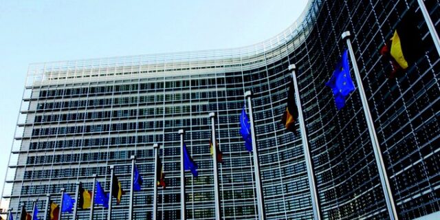 Η Κομισιόν δήλωσε ότι σέβεται το αποτέλεσμα