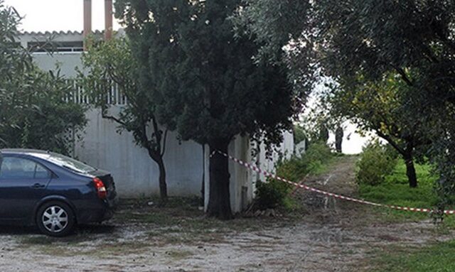 Επίθεση με τόξο και βέλη στο εξοχικό του Σημίτη
