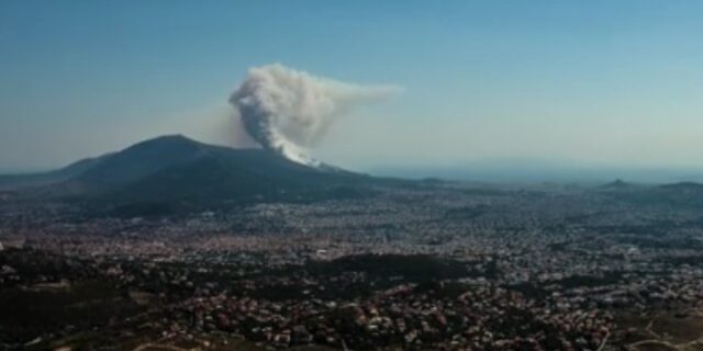 Μαύρισε ο Αττικός ουρανός. Ένα timelapse βίντεο του τι σημαίνει φωτιά