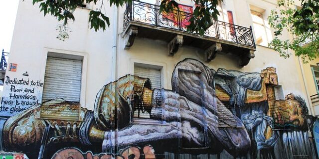 Καμία διαπραγμάτευση δεν μιλάει καλύτερα για την κρίση από αυτό το γκραφίτι