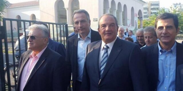 Χωρίς να κάνει δηλώσεις ψήφισε ο Κώστας Καραμανλής