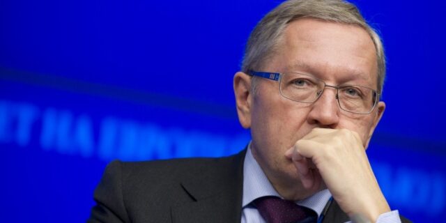 EFSF: Επιμένει πως η Ελλάδα έχει χρεοκοπήσει, αλλά δεν ζητά επιτάχυνση της αποπληρωμής των δανείων του