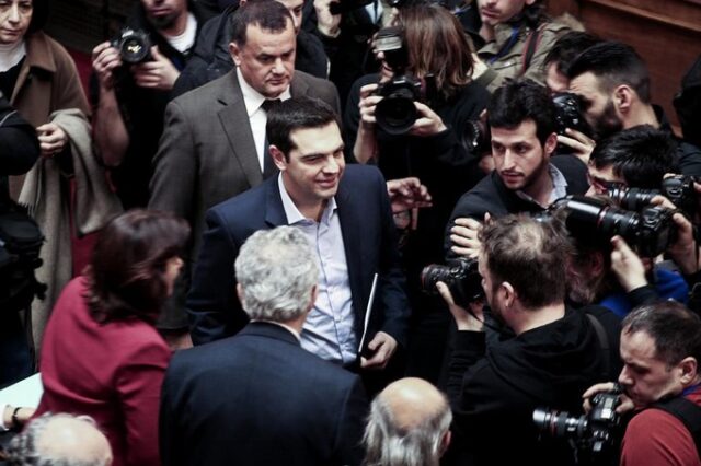 Ο Τσίπρας αλλάζει τους υπουργούς και παραμένει στη θέση του