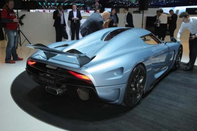 Ακούστε την Koenigsegg Regera να επιταχύνει από τα 50 στα 350 χλμ.