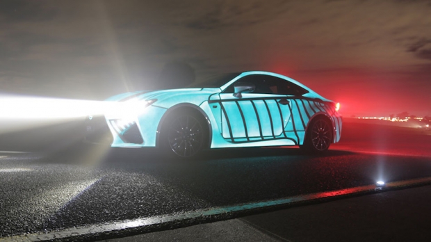 Το Lexus RC-F με το χρώμα που φωτίζεται με τον παλμό της καρδιάς του οδηγού (βίντεο)