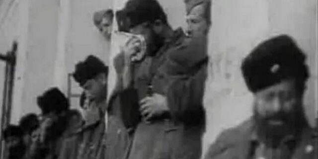 Ραχήλ Μακρή: Βάρκιζα Νο 2. Ιούλιος 2015. Ραντεβού στα γουναράδικα