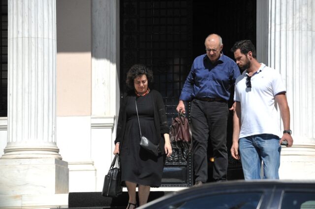 Χωρίς Βαρουφάκη, αλλά με Μάρδα, Θεοχαράκη η σύσκεψη για τις τράπεζες