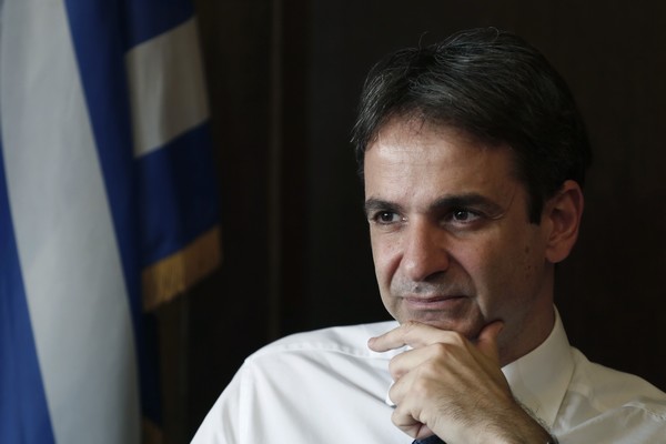 Αλλαγή του νόμου περί ευθύνης υπουργών για να διωχθεί ο Βαρουφάκης, ζητά ο Μητσοτάκης