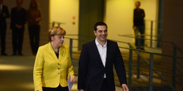 Τηλεφωνική συνομιλία Τσίπρα – Μέρκελ:  Στη Σύνοδο Κορυφής θα παρουσιαστούν οι ελληνικές προτάσεις
