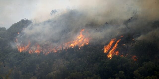 Στην Πελοπόννησο συνεργεία του υπουργείου Υποδομών για την καταγραφή των καταστροφών από τις πυρκαγιές