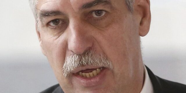 Χανς Γεργκ Σέλινγκ: Επείγουσα λύση για ρευστότητα στην Ελλάδα