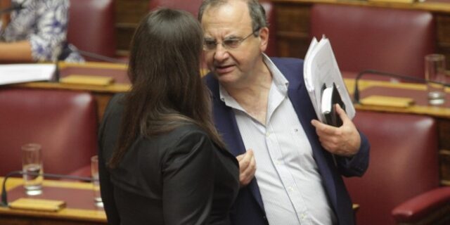 Στρατούλης: Νέο κόμμα βασισμένο στο ‘Όχι’ του δημοψηφίσματος