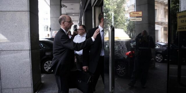 ΥπΟικ: Δεν ‘ξηλώνονται’ οι 100 δόσεις. Ουδέποτε συζητήθηκε στα τεχνικά κλιμάκια