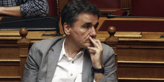 Τσακαλώτος: Για πρώτη φορά οι εταίροι δεσμεύονται για αναδιάρθρωση χρέους
