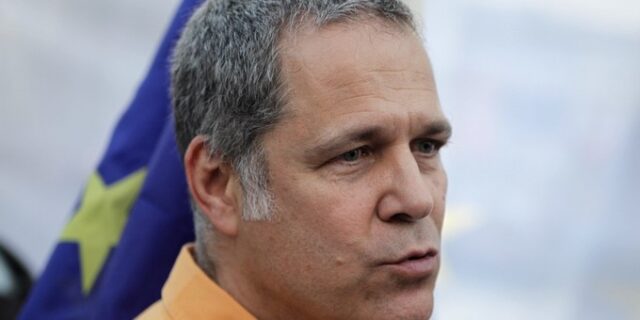 O Τζήμερος καλεί σε πραξικόπημα. Κατεπείγουσα προκαταρκτική έρευνα