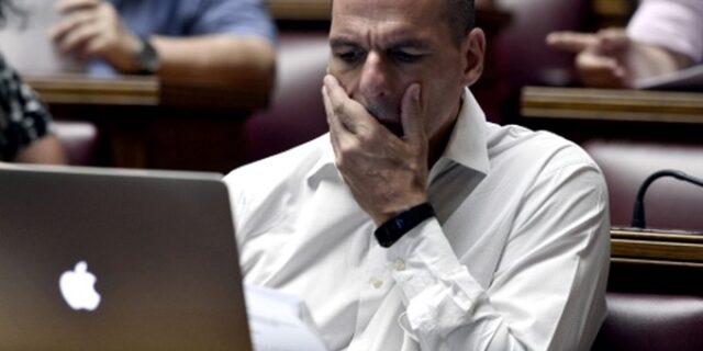 Βαρουφάκης: Επεξεργαζόμασταν στη θεωρία ένα ενδεχόμενο GREXIT
