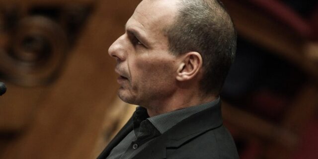 Ο Γιάνης Βαρουφάκης σχολιάζει το μνημόνιο που υπέγραψε η κυβέρνηση ΣΥΡΙΖΑ-ΑΝΕΛ