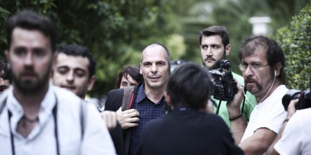 ΥΠΟΙΚ: Να ανακληθεί το ψευδές δημοσίευμα των FT