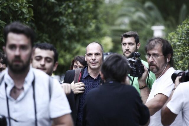 ΥΠΟΙΚ: Να ανακληθεί το ψευδές δημοσίευμα των FT