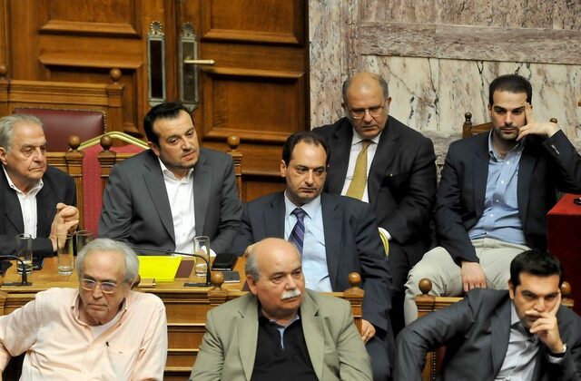 Κατατέθηκε ως κατεπείγον το πολυνομοσχέδιο με τα προαπαιτούμενα μέτρα στη Βουλή