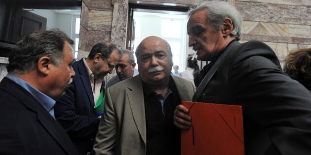 Τα 15 “ναι” βουλευτών του ΣΥΡΙΖΑ, που μπορεί να γίνουν “όχι”