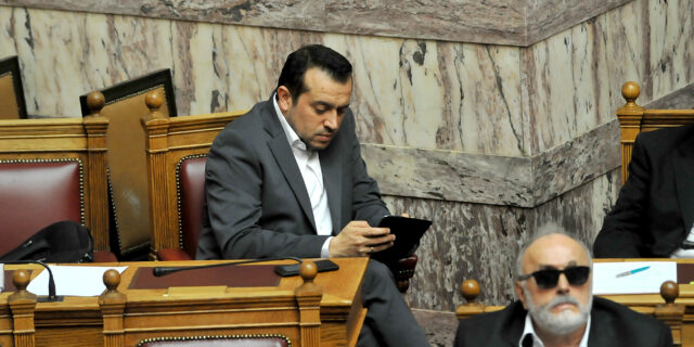 Παππάς για τις τηλεοπτικές άδειες: Εάν δεν είχε διακοπεί βιαίως η ζωή αυτής κυβέρνησης, το νομοσχέδιο θα ήταν στη Βουλή