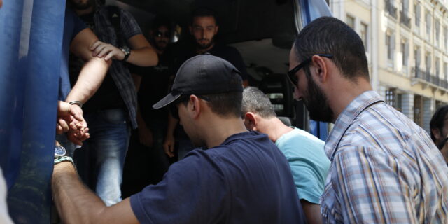 Έγκλημα στην Ύδρα: Προφυλακιστέοι οι τρεις από τους επτά γεωργιανούς