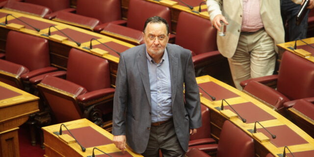 LIVE: Η συνέντευξη Τύπου του επικεφαλής του νέο κόμματος ‘Λαϊκή Ενότητα’, Παναγιώτη Λαφαζάνη