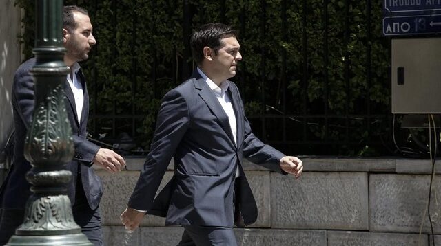Η προσοχή του Μαξίμου στραμμένη σε Διαπραγμάτευση και Συνέδριο