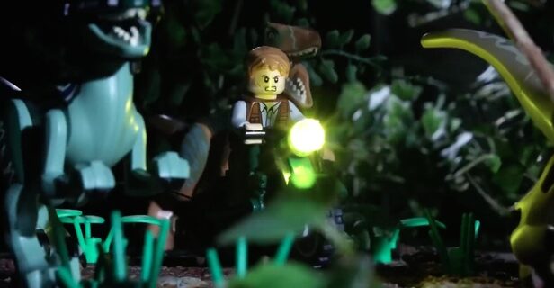 Τετραγωνίστε τον δεινόσαυρο. To ‘Jurassic World’ με Lego