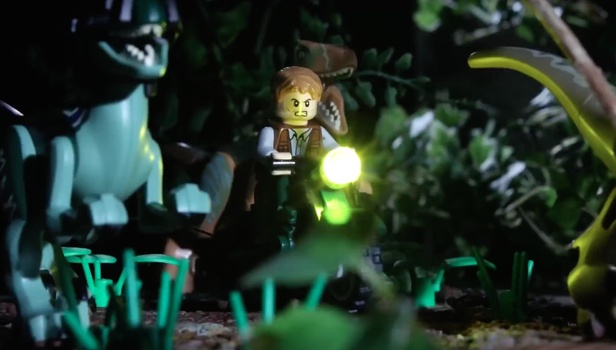 Τετραγωνίστε τον δεινόσαυρο. To ‘Jurassic World’ με Lego