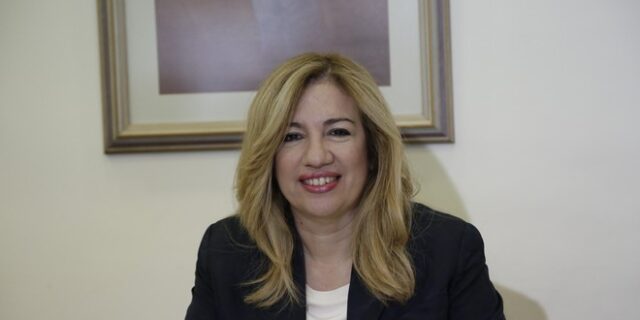 Υπέρ της σύσκεψης των πολιτικών αρχηγών η Φώφη Γεννηματά