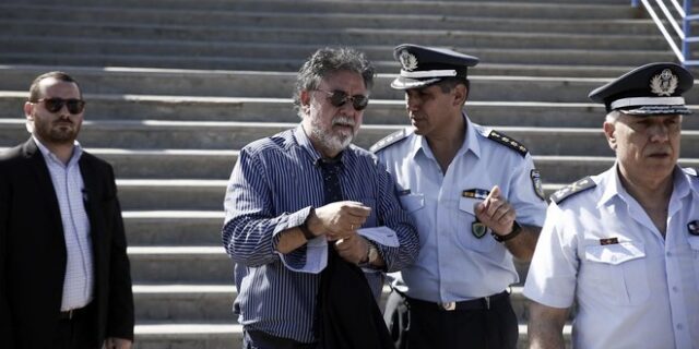 Πανούσης: Όταν φοβόμαστε λέμε “πού είναι η αστυνομία” και μετά φωνάζουμε “μπάτσοι, γουρούνια, δολοφόνοι”
