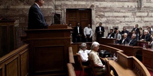 Χωρίς Καραμανλή και Σαμαρά, αλλά με εκλογικά σενάρια, η ΚΟ της ΝΔ
