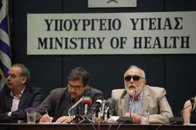 Ο γενικός γραμματέας του υπουργείου Υγείας ‘αδειάζει’ τον Κουρουμπλή για τα υποχρεωτικά τσεκ-απ