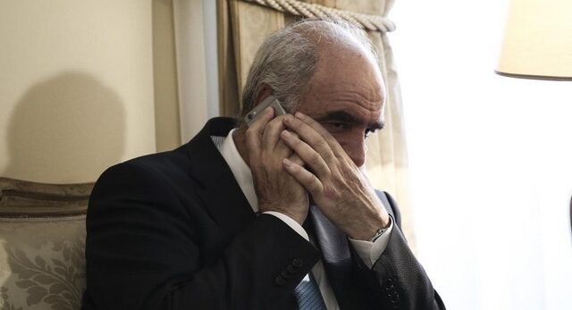 Η ΝΔ μεταξύ Ποταμιού, Τσίπρα και… Λεβέντη