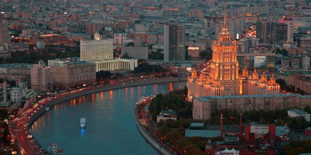 Κομμουνισμός και ολιγαρχία