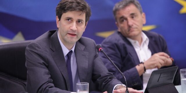 Παρέλαβε την ‘καυτή’ οικονομική ατζέντα ο νέος υπουργός Οικονομικών Γιώργος Χουλιαράκης
