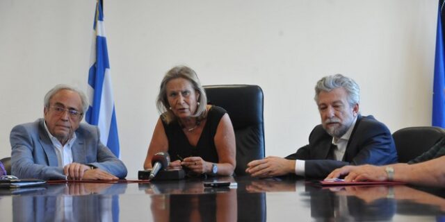 Ολοκληρώθηκε η τελετή παράδοσης-παραλαβής στο υπουργείο Παιδείας